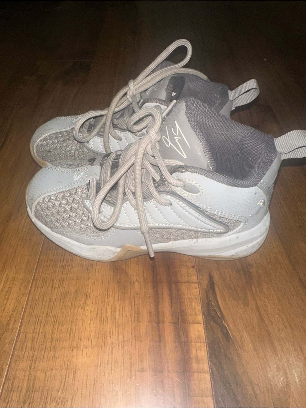 Kids size 13 Shaq Speed Demon Gray Lace-Up basketball shoes